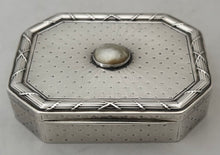 French Silver Table Snuff Box with Collet Set Blister Pearl. Auguste Leroy, Paris, circa 1910. 4.4 troy ounces.