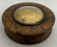 'William The Fourth' Gilt Medallion Burr Wood Snuff Box, circa 1830 - 1837.