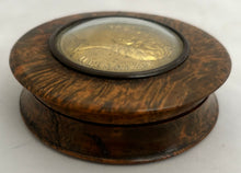 'William The Fourth' Gilt Medallion Burr Wood Snuff Box, circa 1830 - 1837.