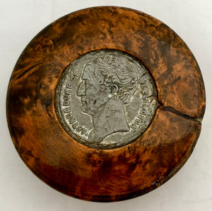 Duke of Wellington Portrait Profile Burr Wood & Horn Snuff Box, circa 1850.