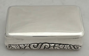 George IV Scottish Silver Snuff Box, Crested for Murdoch. Edinburgh 1822 Richard Haxton. 3.4 troy ounces.