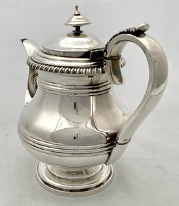 Georgian, George IV, Silver Coffee Pot. London 1826 Richard Pearce & George Burrows. 21.3 troy ounces.