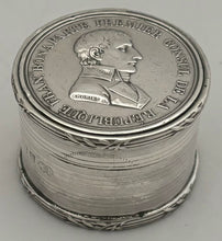 Napoleon Bonaparte 'Paix De Luneville' Silver Medal Box. Birmingham 1909 John Edward Wilmot. 2.2 troy ounces.