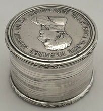 Napoleon Bonaparte 'Paix De Luneville' Silver Medal Box. Birmingham 1909 John Edward Wilmot. 2.2 troy ounces.