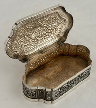 First Half 20th Century Ceylonese Silver Betel Lime Box. 5.6 troy ounces.