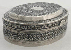 Indian Colonial White Metal Table Snuff Box, circa 1870 - 1910. 3.8 troy ounces.