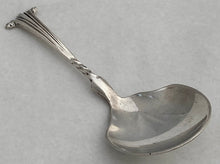 Victorian Silver Plated Onslow Pattern Caddy Spoon.