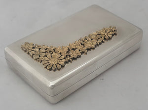 Elizabeth II Parcel Gilt Silver Box. London 1978 Stuart Devlin. 5.2 troy ounces.