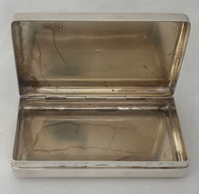 Elizabeth II Parcel Gilt Silver Box. London 1978 Stuart Devlin. 5.2 troy ounces.