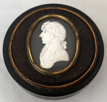 Vice Admiral Lord Horatio Nelson Early 19th Century Glass Paste Portrait Profile Table Snuff Box.