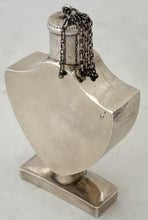 Spanish King's Immemorial Infantry Regiment No.1, 3rd Battalion, Silver Scent Bottle, circa 1810.