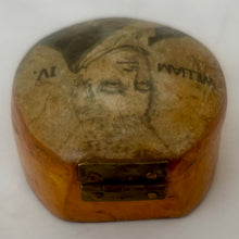 William IV Portrait Treen Box, Circa 1830 - 1837.