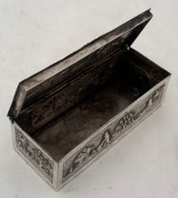 Indian Lucknow Village Pattern Silver Box, circa 1890 - 1910. 4.1 troy ounces.