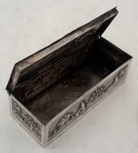 Indian Lucknow Village Pattern Silver Box, circa 1890 - 1910. 4.1 troy ounces.