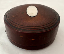 Sir Francis Chantrey RA & Sir Edwin Landseer RA Gold Mounted Portrait Snuff Box. After William Bain.