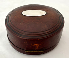 Sir Francis Chantrey RA & Sir Edwin Landseer RA Gold Mounted Portrait Snuff Box. After William Bain.