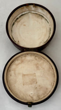 Sir Francis Chantrey RA & Sir Edwin Landseer RA Gold Mounted Portrait Snuff Box. After William Bain.