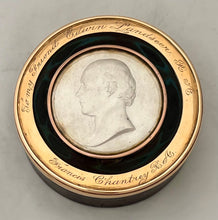 Sir Francis Chantrey RA & Sir Edwin Landseer RA Gold Mounted Portrait Snuff Box. After William Bain.