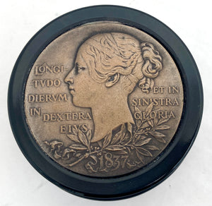 Queen Victoria 1897 Diamond Jubilee Medal Snuff Box, After T. Brock.
