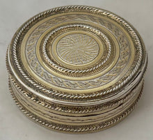 Late 18th Century Italian Silver Gilt Snuff Box. Venice, circa 1790.