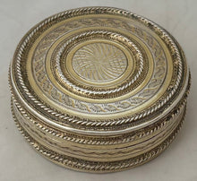 Late 18th Century Italian Silver Gilt Snuff Box. Venice, circa 1790.