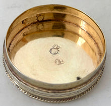 Late 18th Century Italian Silver Gilt Snuff Box. Venice, circa 1790.