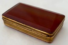Mid 19th Century Gilt Metal & Agate Snuff Box.