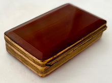 Mid 19th Century Gilt Metal & Agate Snuff Box.