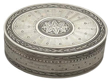 French Silver Box. Paul Guillon, Paris, Circa 1900 - 1920. 0.9 troy ounces.