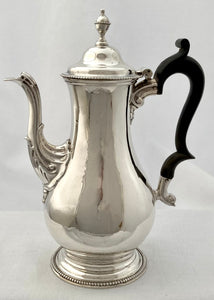 Georgian, George III, Silver Coffee Pot. London 1777 Charles Wright. 19 troy ounces.