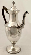 Georgian, George III, Silver Coffee Pot, London 1782 Charles Wright. 30 troy ounces.