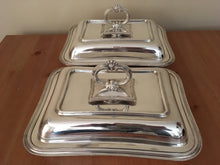 Edward VII, matching pair of silver entree dishes with covers. Sheffield 1905 James Dixon & Sons. 112 troy ounces.