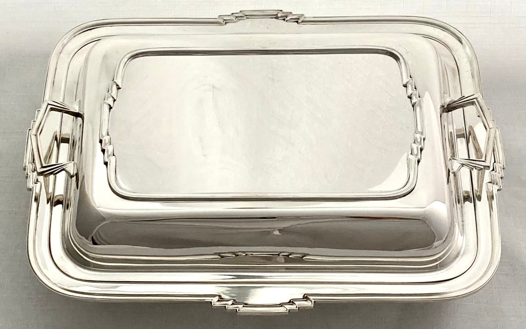 Art Deco Silver Entree Dish & Cover. Sheffield 1937 Frank Cobb & Co. Ltd. 45.8 troy ounces.