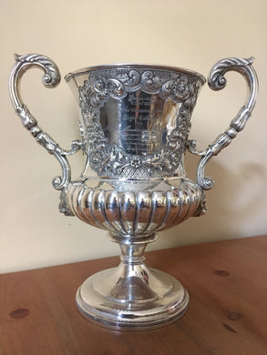 Georgian, George IV, Scottish silver cup. Edinburgh 1825 William & Patrick Cunningham. 30.8 troy ounces.
