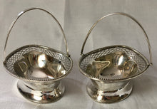 George V pair of novelty silver bonbon dishes in the form of Georgian baskets. Birmingham 1912 Levi & Salaman. 4 troy ounces.