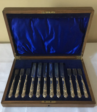 Victorian cased set of silver Queens Pattern fruit knives and forks. Sheffield 1863/65 Aaron Hadfield.