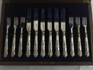 Victorian cased set of silver Queens Pattern fruit knives and forks. Sheffield 1863/65 Aaron Hadfield.