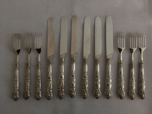 Victorian cased set of silver Queens Pattern fruit knives and forks. Sheffield 1863/65 Aaron Hadfield.