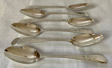 Georgian, George III, Set of Six Bright Cut Silver Teaspoons. London 1788. 2.2 troy ounces.