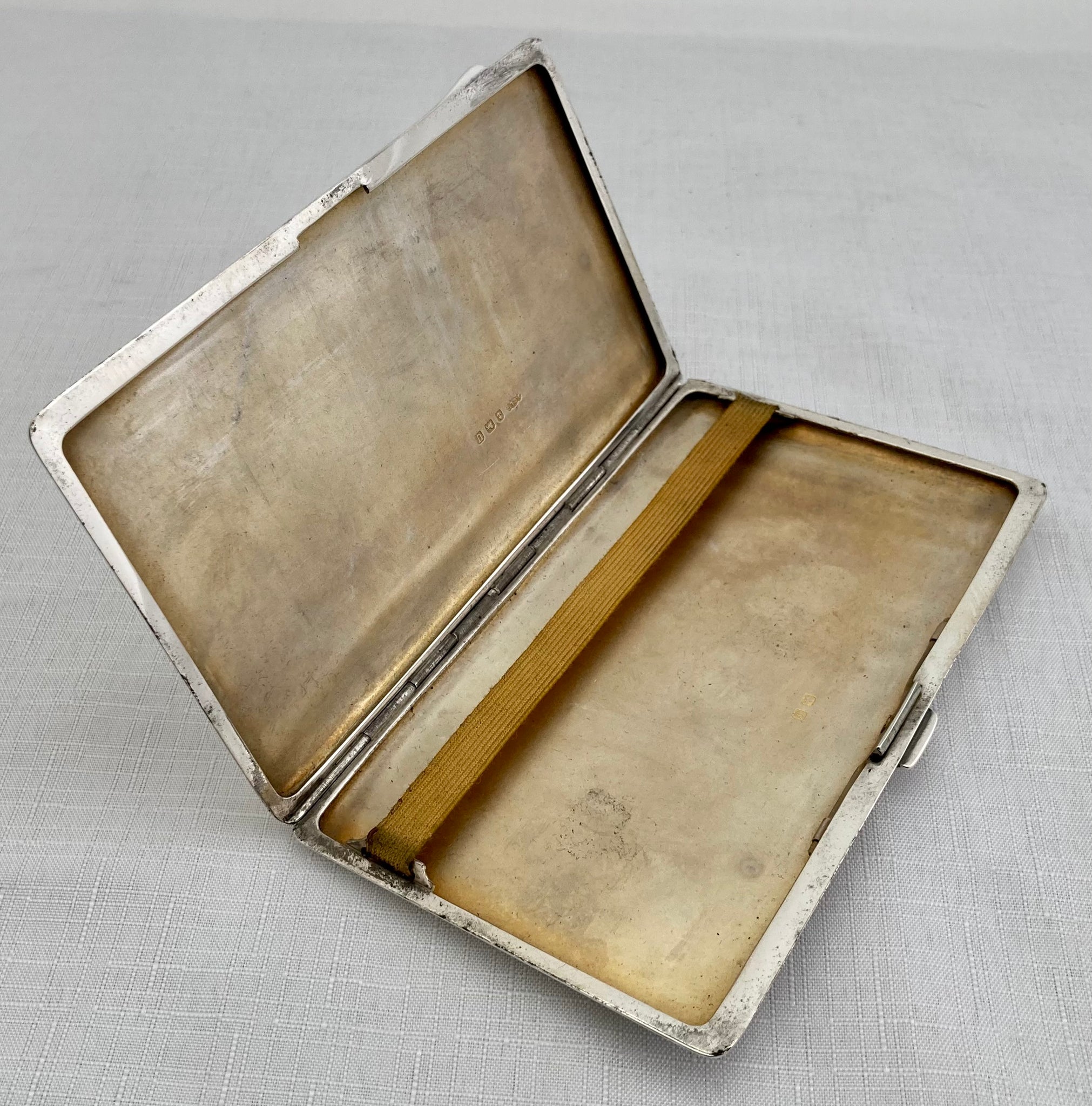 Antique Brass Paisley Cigarette Case (Regular Size Cigarettes) – Bewild
