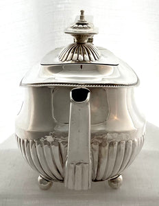 Georgian, George III, Silver Teapot. London 1807 Thomas Wallis II. 18.7 troy ounces.