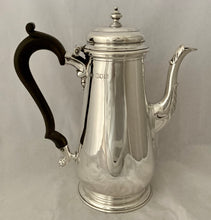 Edwardian Silver Coffee Pot in the Georgian Style. London 1902 Joseph Vander. 23.5 troy ounces.