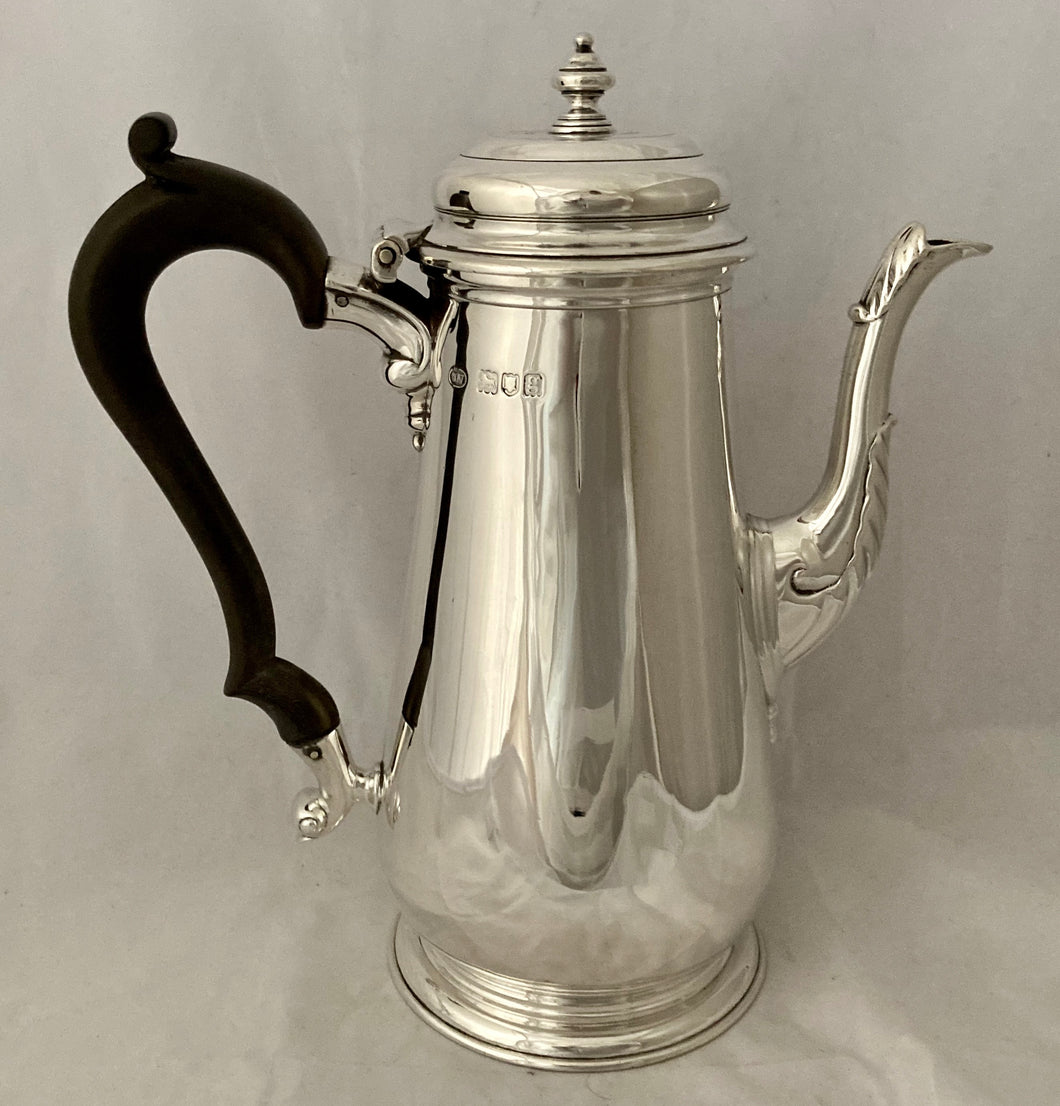 Edwardian Silver Coffee Pot in the Georgian Style. London 1902 Joseph Vander. 23.5 troy ounces.