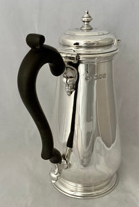 Edwardian Silver Coffee Pot in the Georgian Style. London 1902 Joseph Vander. 23.5 troy ounces.