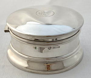 George V Silver Circular Box. Birmingham 1928 Hamilton & Co. (of Calcutta).