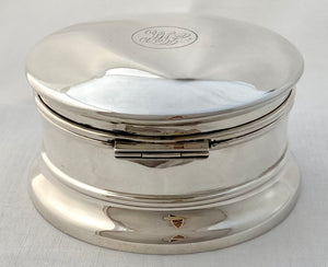 George V Silver Circular Box. Birmingham 1928 Hamilton & Co. (of Calcutta).