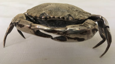 Highly detailed novelty silver plated salt in the form of a crab.