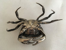 Highly detailed novelty silver plated salt in the form of a crab.