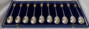 "The American Royal Family". Ten Silver Spoons with Cast Gilt Monarch Finials. London 1977 Library of Imperial History.   11.3 troy ounces.